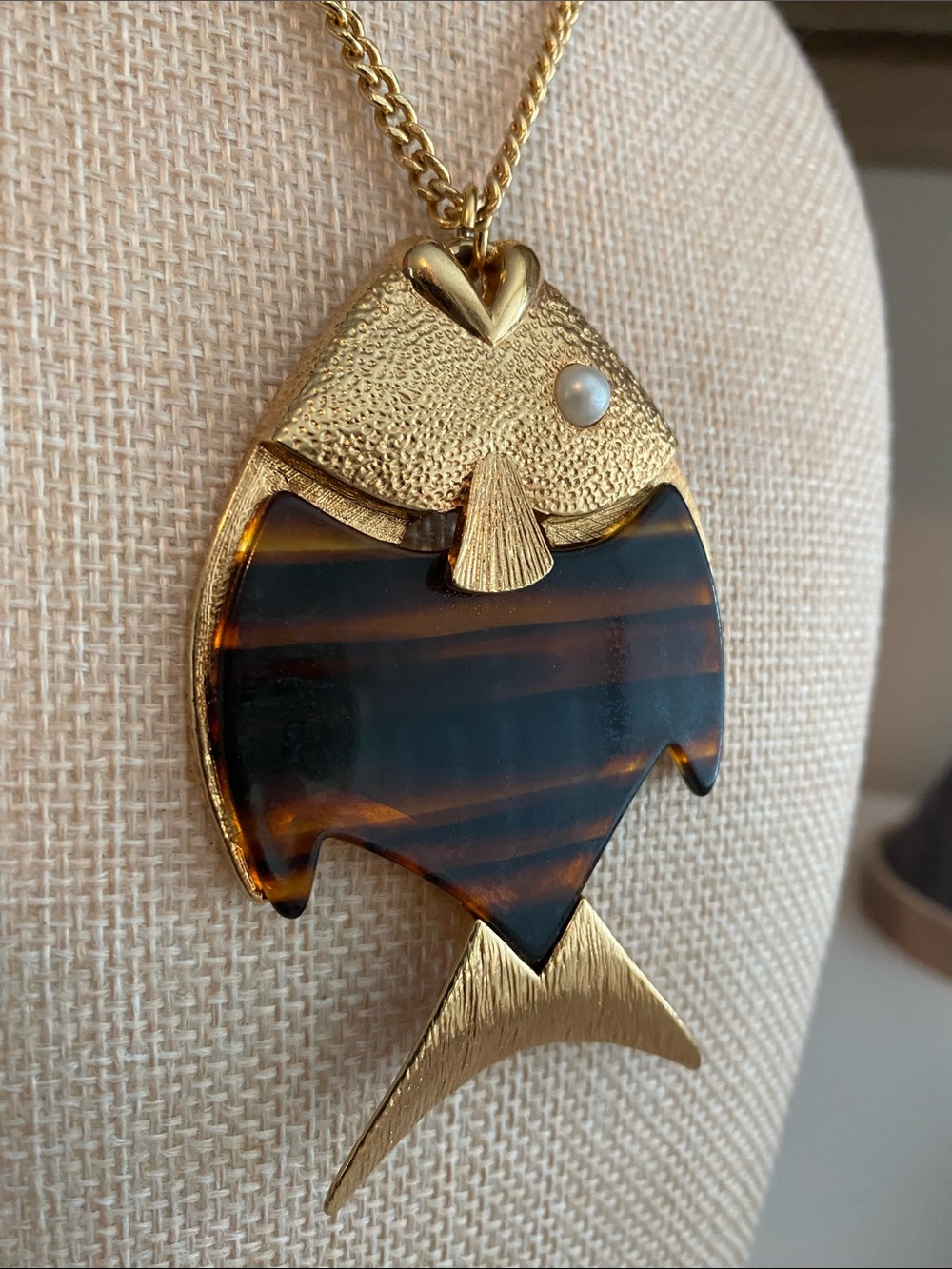 RARE Sarah Cov “Tiger Fish” Pendant Necklace - Picture 2 of 5